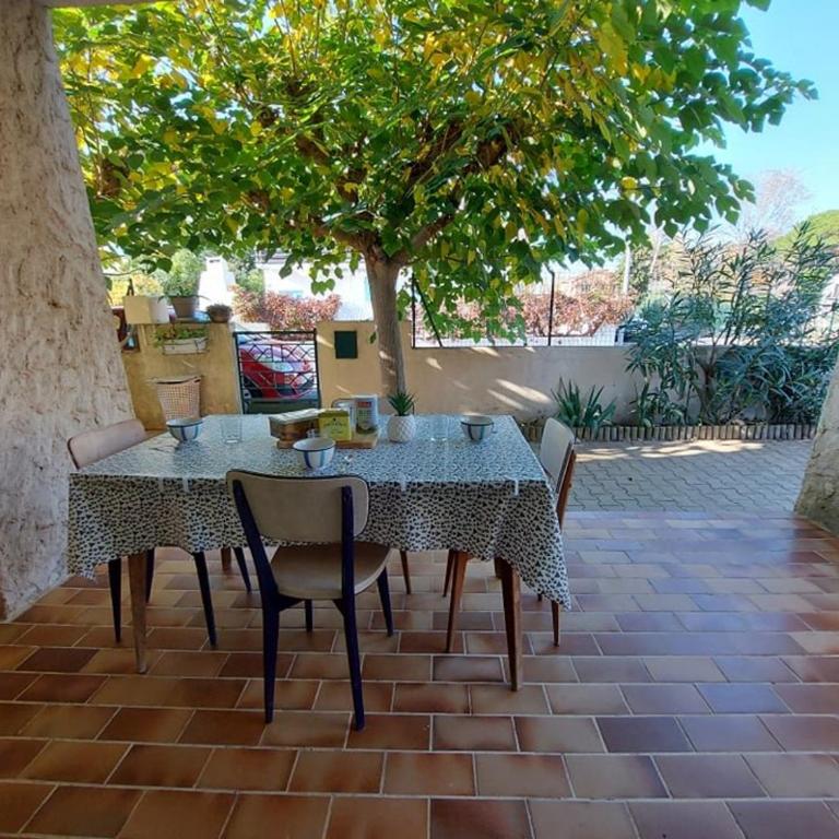 Appartement Confortable 4 pers, Terrasse, 500m Plage, Sans TV, Cuisine Équipée - FR-1-326-733 - Appartement (4 Adultes) - 1