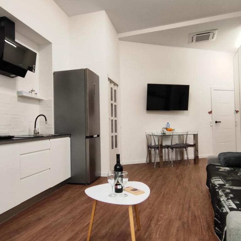 Reina - One-Bedroom Apartment - 21