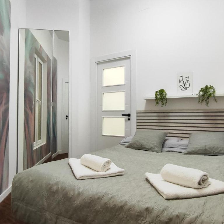 Reina - One-Bedroom Apartment - 23