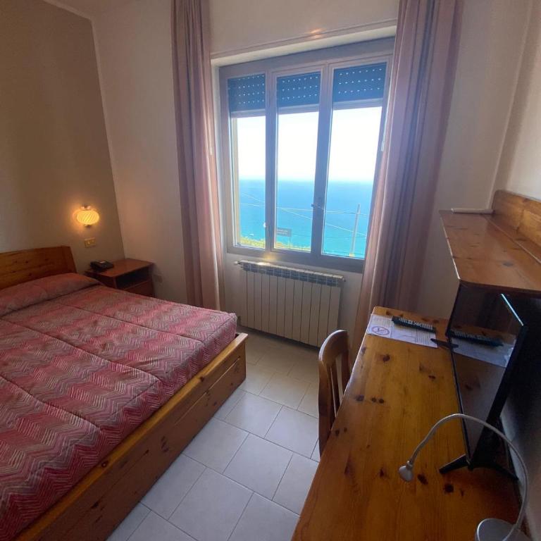 Hotel Rosita - Camera Matrimoniale con Vista Mare - 4