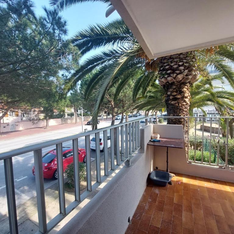 La Sirène, à 250 m de la plage, T2 lumineux avec une terrasse spacieuse de15m² - One-Bedroom Apartment - 1