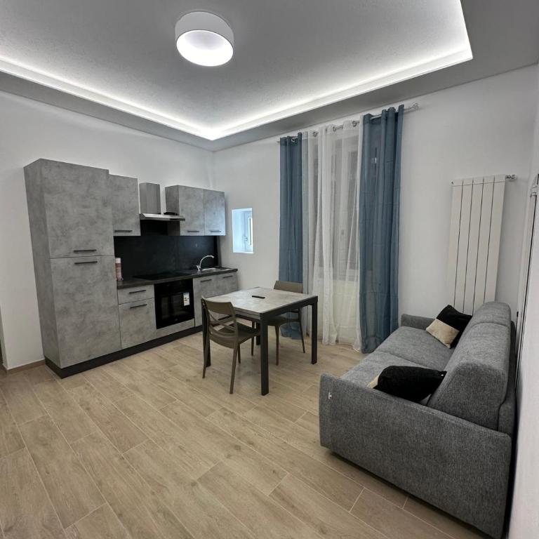 ARI'S HOME - Appartamento con 2 Camere da Letto - 11