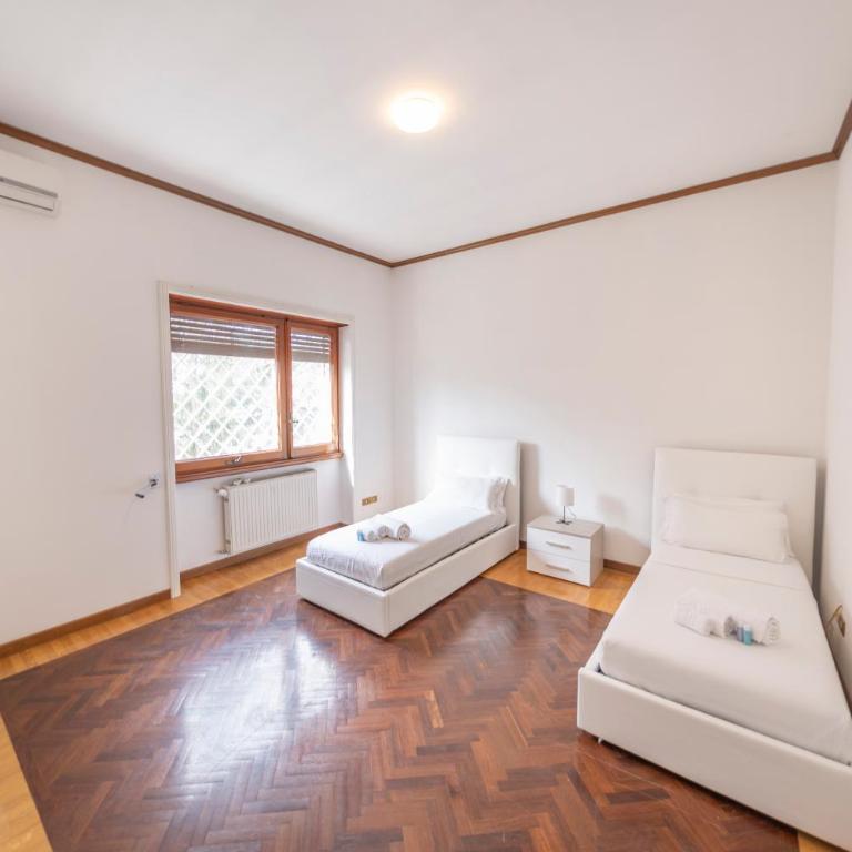 [10 min Vaticano] Big home Balduina con piscina - Appartamento con 3 Camere da Letto - 6
