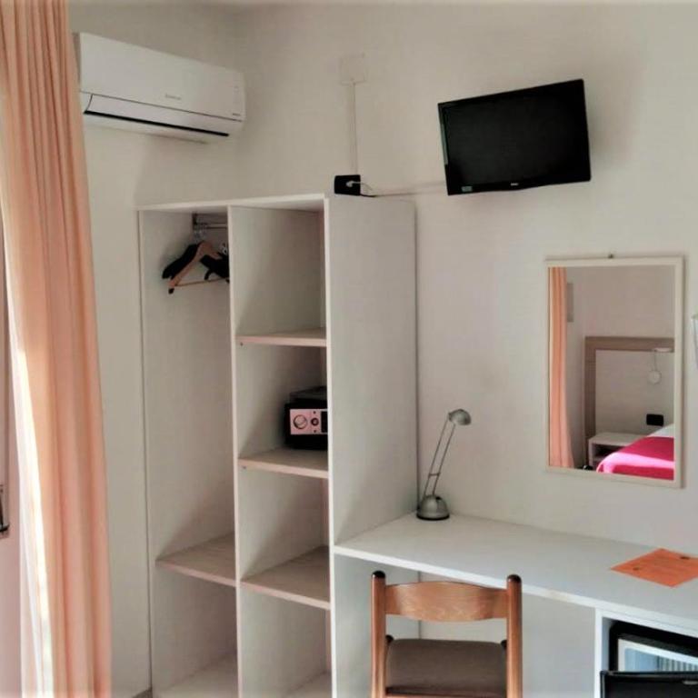 Hotel Ciao Bed & Breakfast - Camera Matrimoniale con Balcone - 15