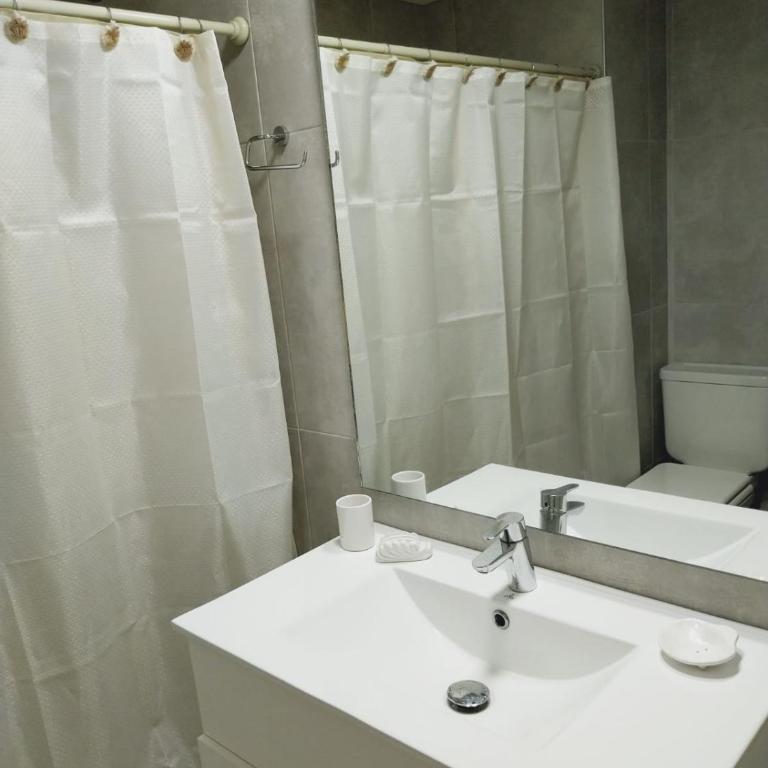 Edificio SUNSET Ap 406 - Apartamento de 2 dormitorios - 6