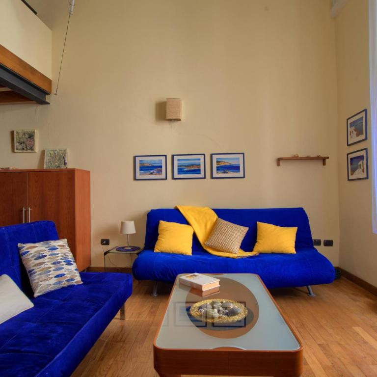ampio loft con AC, wi-fi e posto biciclette a 50 metri dal mare - Appartamento con 1 Camera da Letto - 2