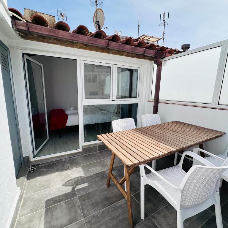 Rainbow Apartments BY BLAUSITGES - Apartamento Ático - 10