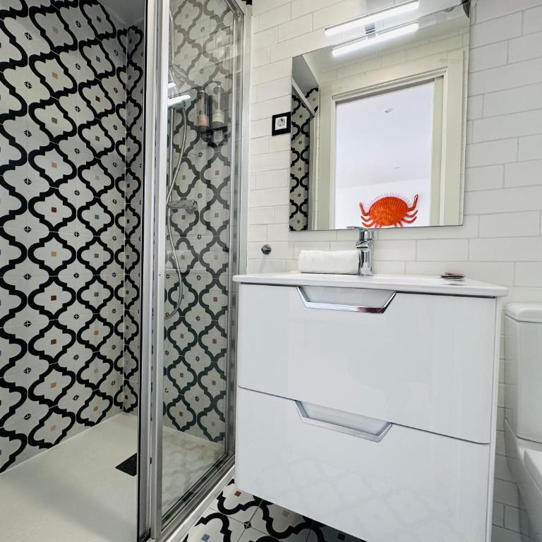 Rainbow Apartments BY BLAUSITGES - Apartamento Estudio con vistas al mar - 3