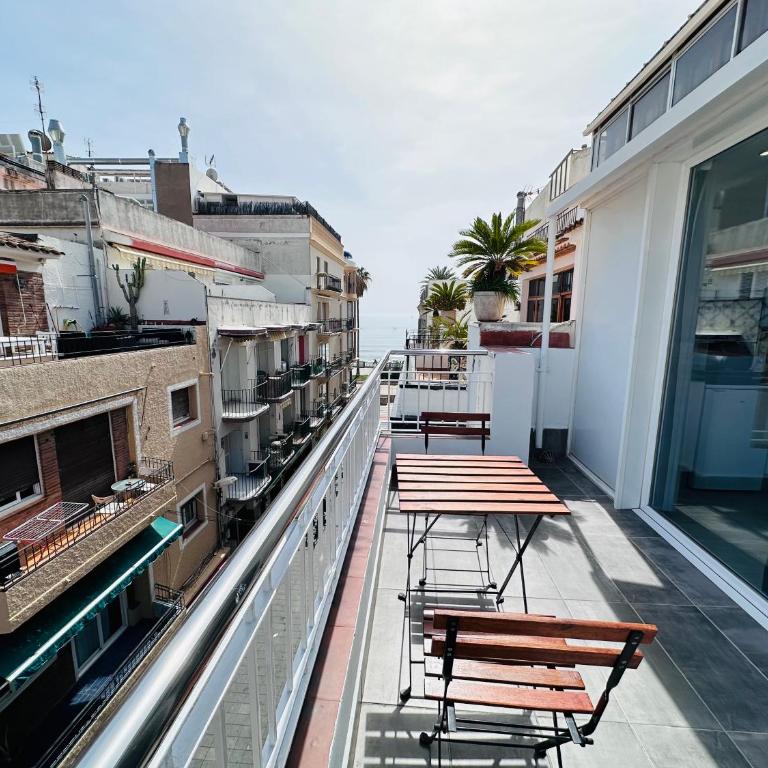 Rainbow Apartments BY BLAUSITGES - Apartamento Estudio con vistas al mar - 1
