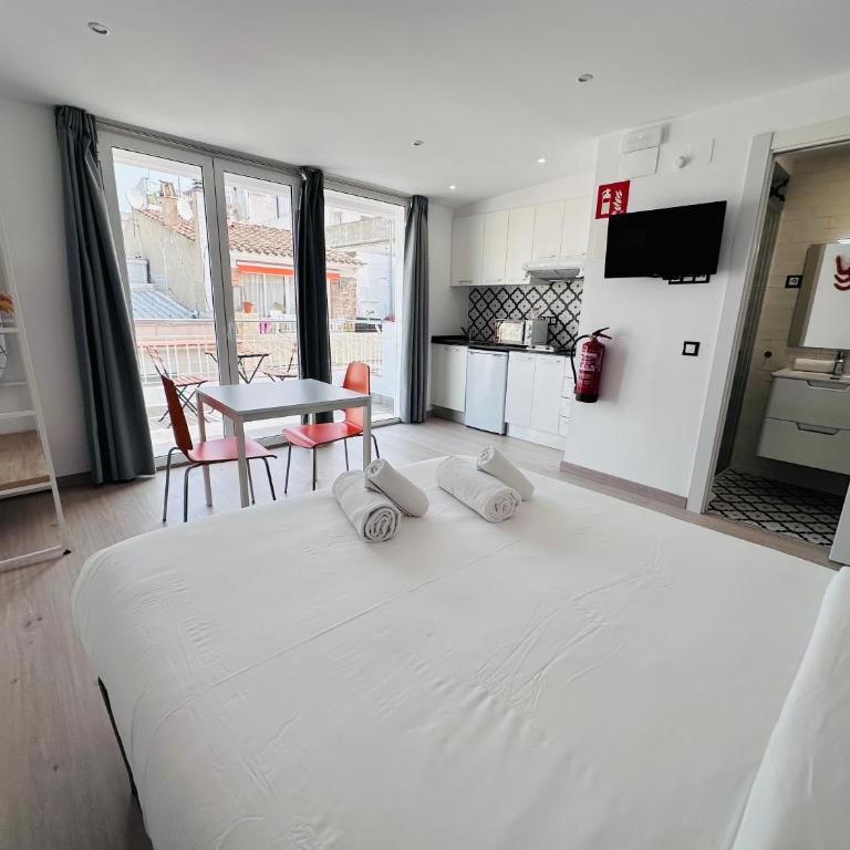 Rainbow Apartments BY BLAUSITGES - Apartamento Estudio con vistas al mar - 4