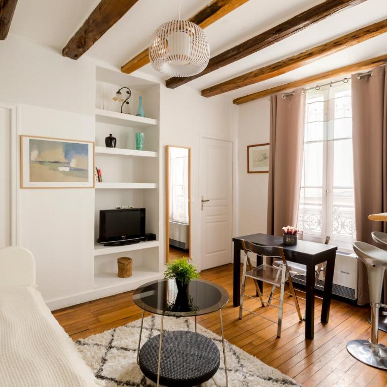 Marais Place des Vosges Sevigne - Appartement Standard - 1