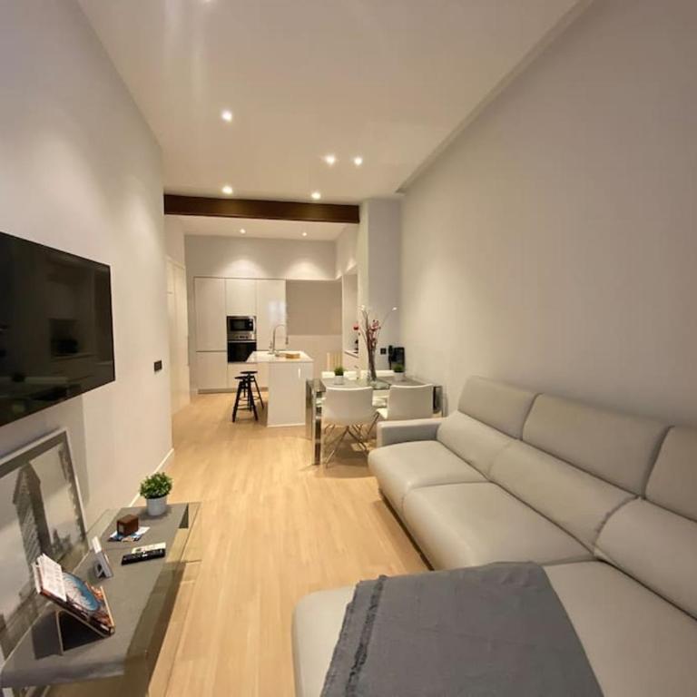 Apto Chueca 1 dormitorio. 2 baños - One-Bedroom Apartment - 1