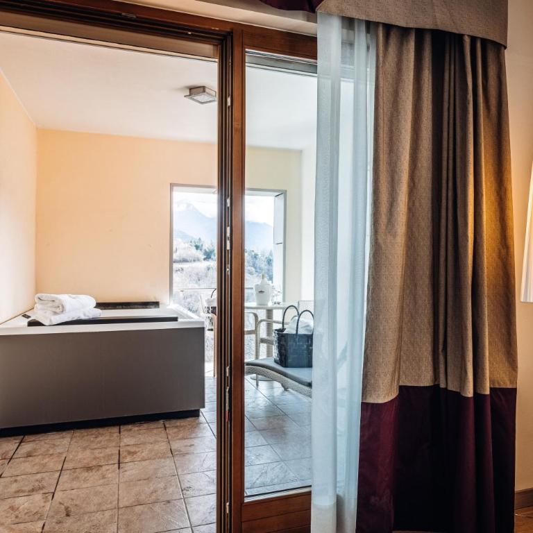 Hotel Villa Madruzzo - Junior Suite con Vasca Idromassaggio - 8