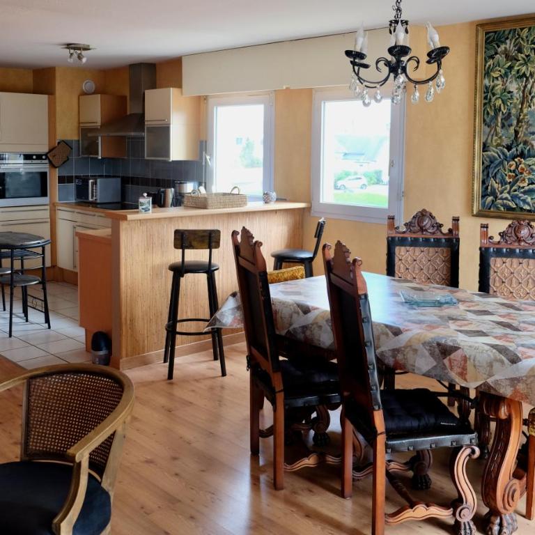 Appartement lumineux, 80m2, au calme, 10mn à pieds de la plage - Appartement 2 Chambres - 6
