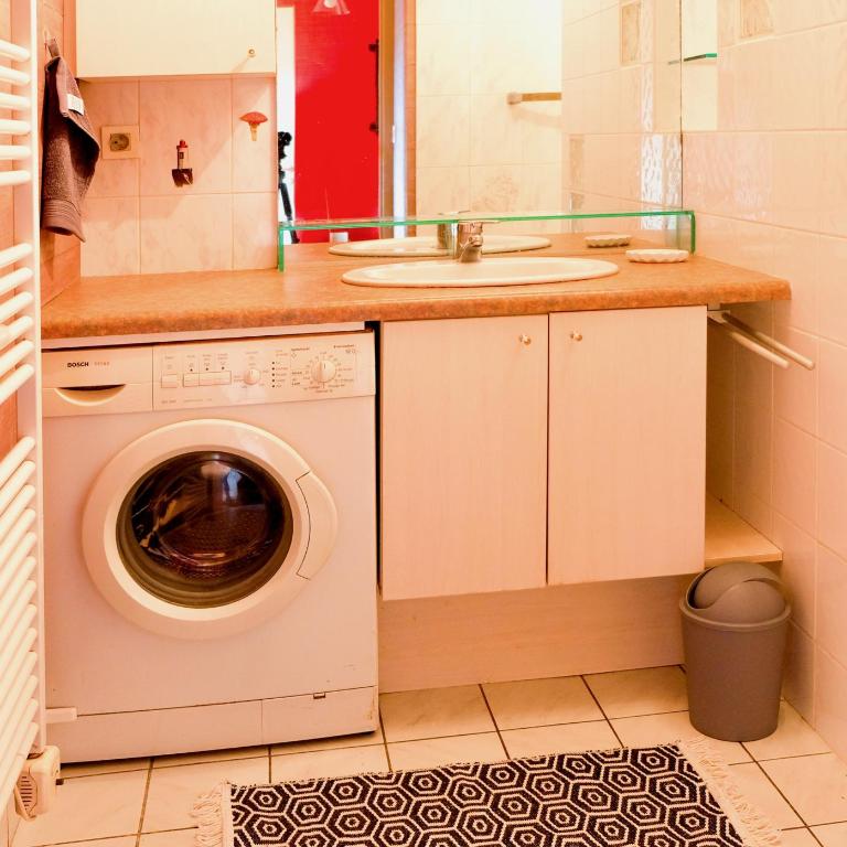 Appartement lumineux, 80m2, au calme, 10mn à pieds de la plage - Appartement 2 Chambres - 9