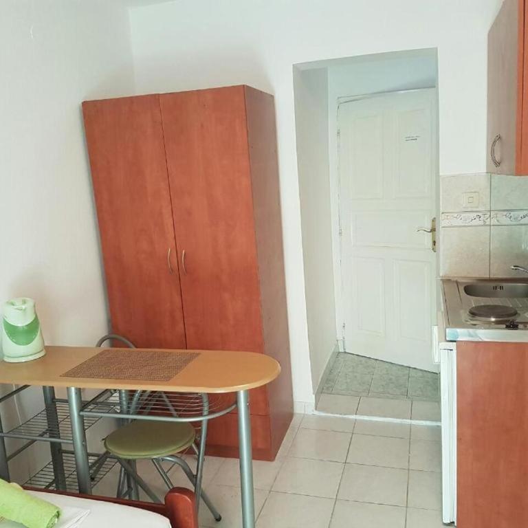 Apartments Bonus - Studio sa Balkonom - 9