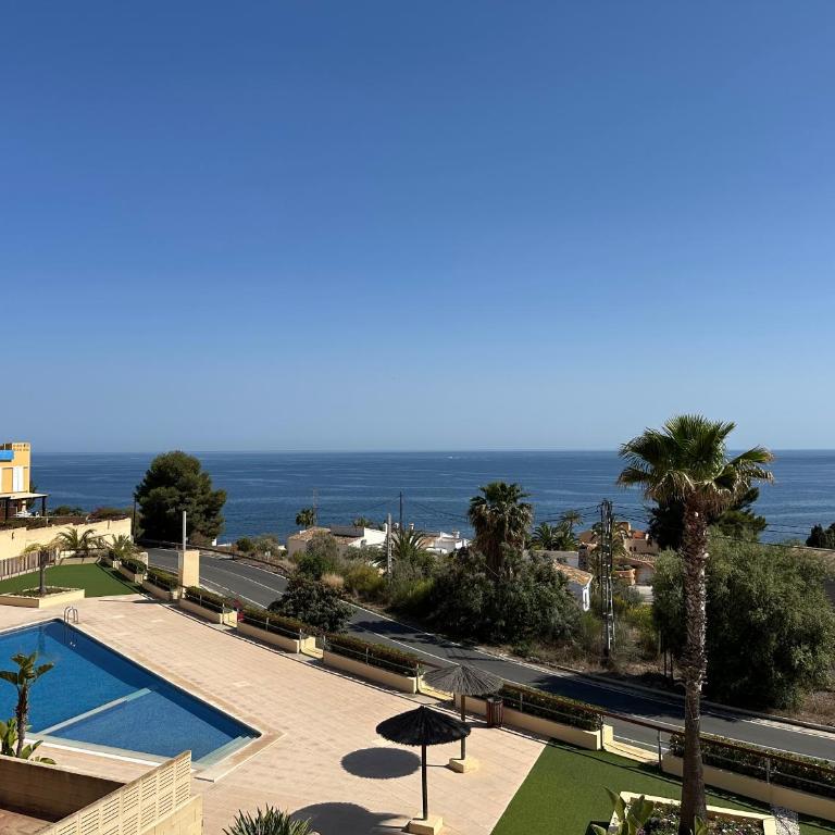 Bahía de les Bassetes - Three-Bedroom House - 10