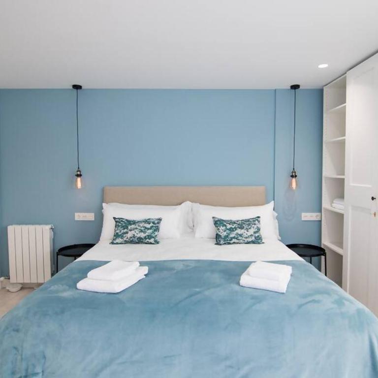 Amplio y moderno apartamento en el centro Granada - Three-Bedroom Apartment - 18