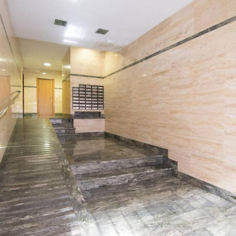 Amplio y moderno apartamento en el centro Granada - Three-Bedroom Apartment - 32