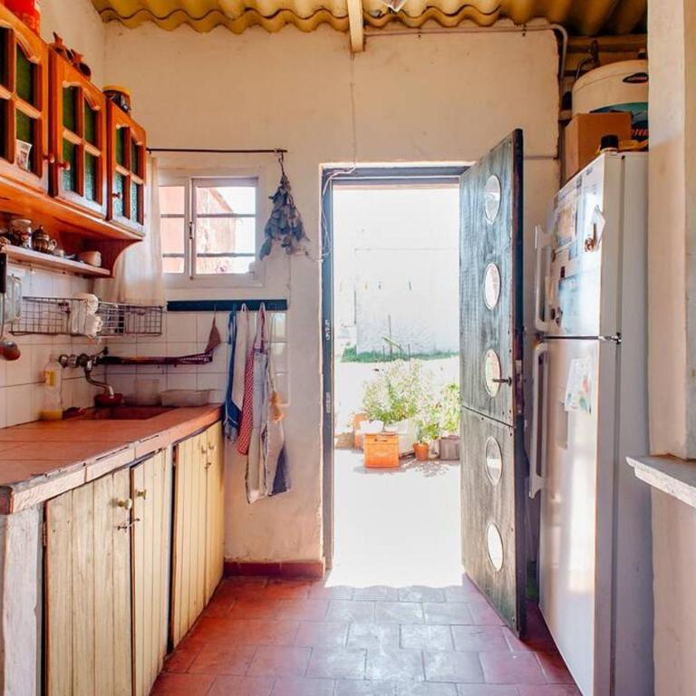 LaGloriaMds - Three-Bedroom House - 16