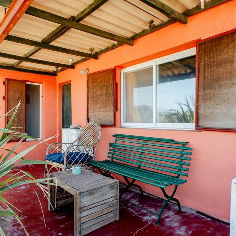 LaGloriaMds - Three-Bedroom House - 10