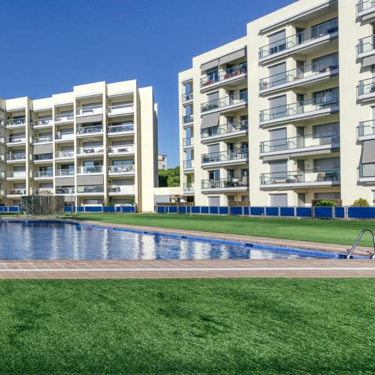 Apartament amb piscina i zona enjardinada - Appartamento con 2 Camere da Letto - 48