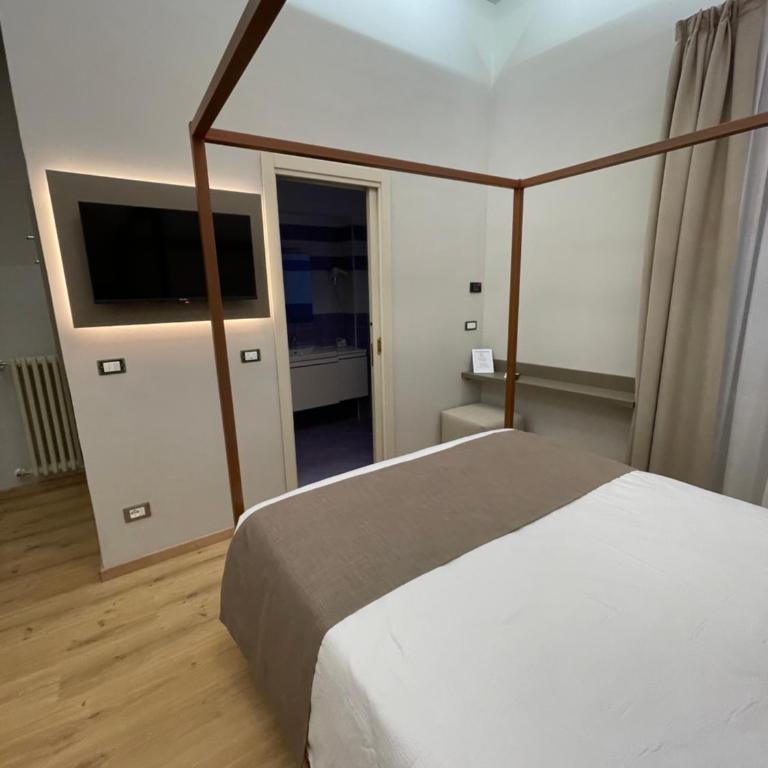 Hotel Central Giacomini - Camera Deluxe (2 Adulti + 1 Bambino) - 6