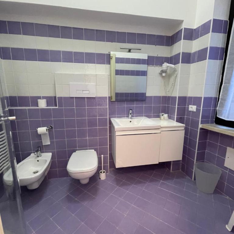 Hotel Central Giacomini - Camera Deluxe (2 Adulti + 1 Bambino) - 10