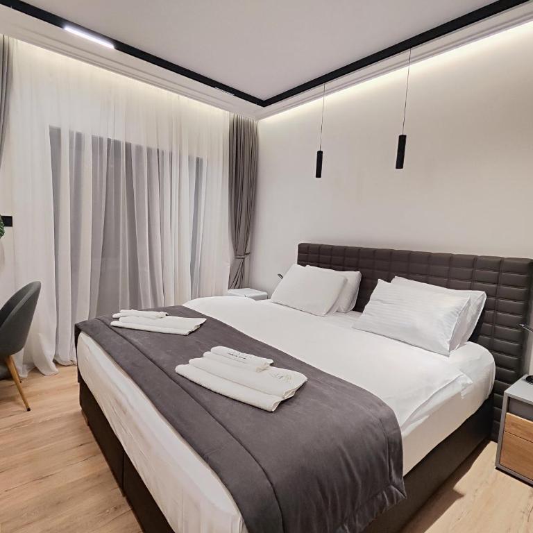 AMD Premium rooms Budva - Deluks Dvokrevetna Soba sa Bračnim Krevetom/Zasebnim Krevetima i Balkonom - 4