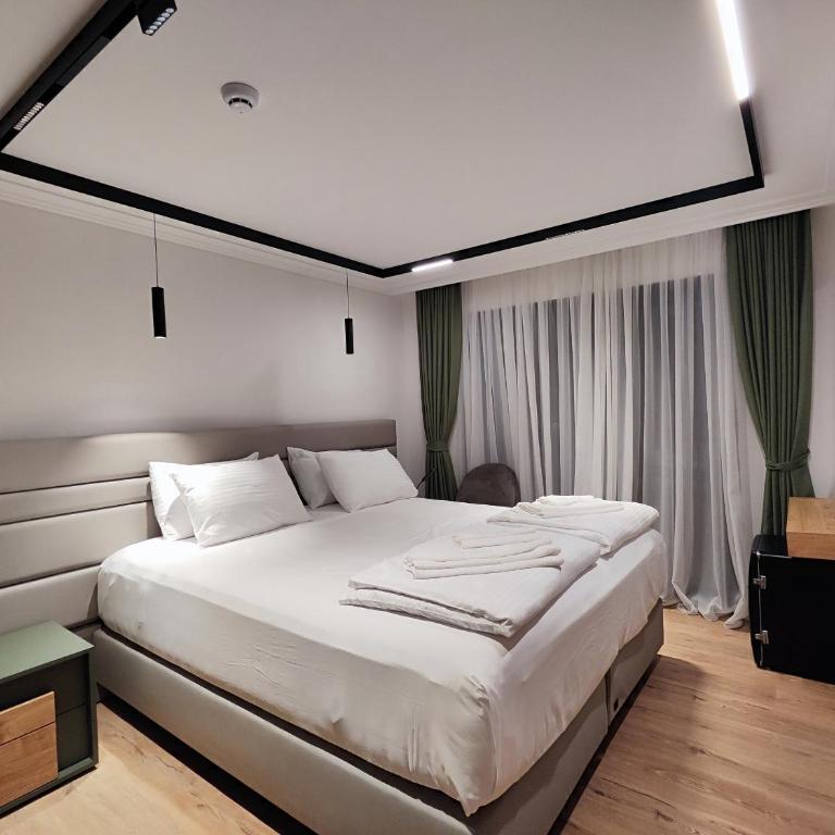 AMD Premium rooms Budva - Deluks Dvokrevetna Soba sa Bračnim Krevetom/Zasebnim Krevetima i Balkonom - 5