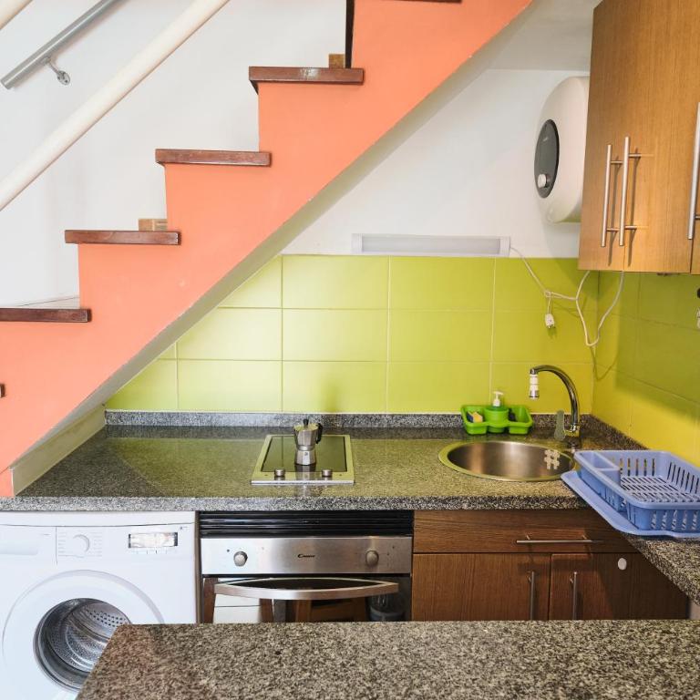 Delightful Bungalow Playmar: Comfort and Convenience in Maspalomas, Steps Away from Shopping Centers and Beaches - Apartamento de 1 dormitorio - 10