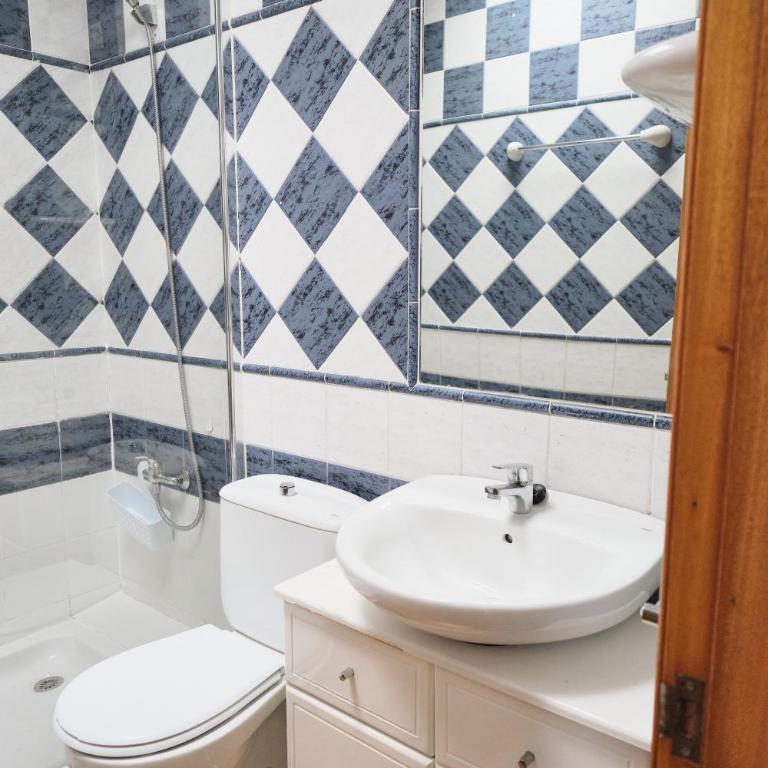 Delightful Bungalow Playmar: Comfort and Convenience in Maspalomas, Steps Away from Shopping Centers and Beaches - Apartamento de 1 dormitorio - 24