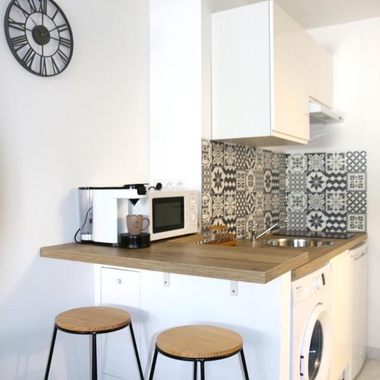 Studio cosy front de mer à 5min de Nice - One-Bedroom Apartment - 3
