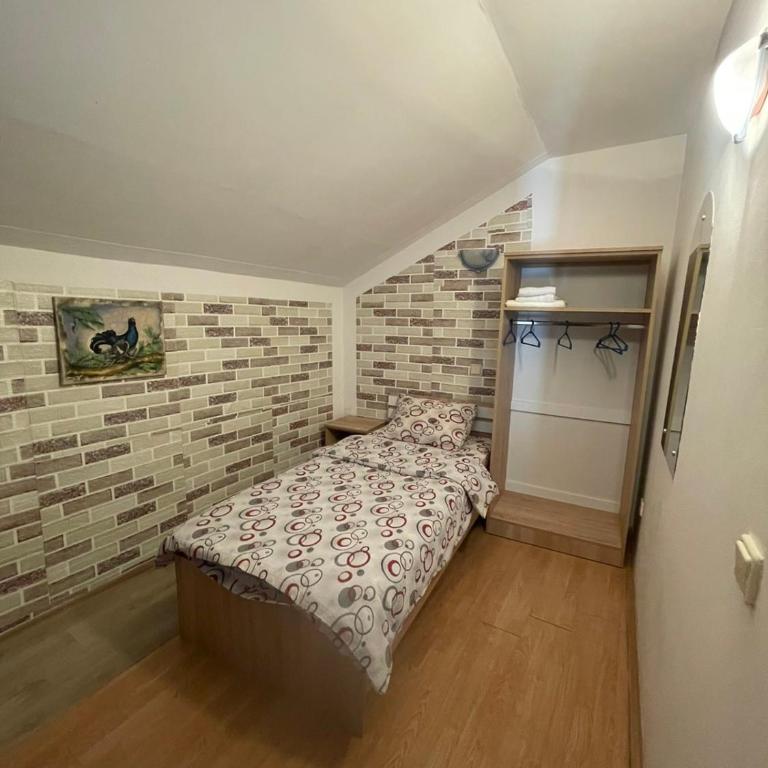 Marko Konak - Classic Triple Room - 8