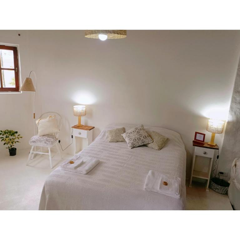 Ginkgo Hostel La Plata - Habitación Familiar con baño privado - 4
