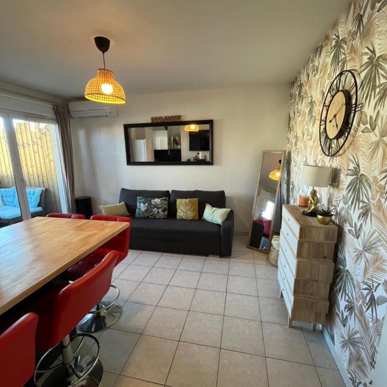Joli T2/ Tram/ Clim/ Parking/ Wifi/ Piscine - Appartement 1 Chambre - 24