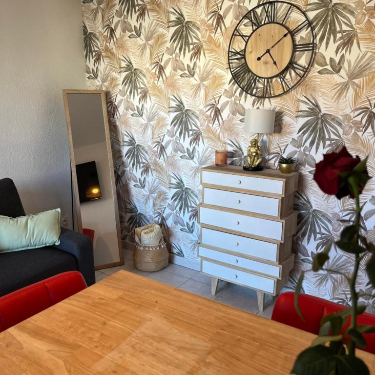 Joli T2/ Tram/ Clim/ Parking/ Wifi/ Piscine - Appartement 1 Chambre - 22