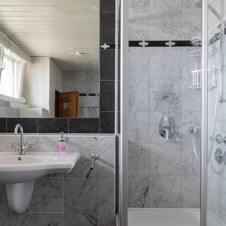 Munich Rooftop Retreat - Apartment - 21