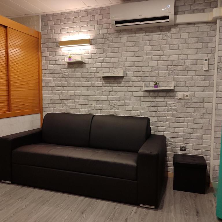 Estudio atico con piscina "Solsalou" Edificio Inter 2 - One-Bedroom Apartment - 8