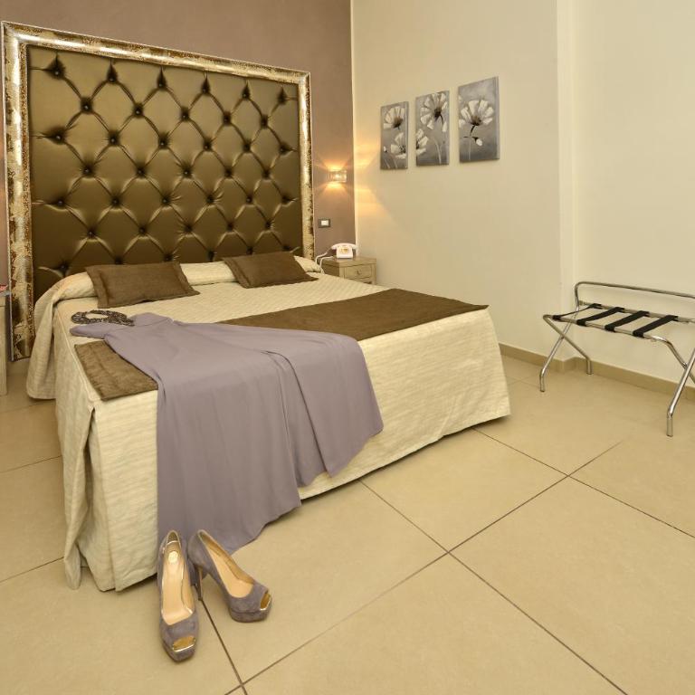 Hotel Villa Tiziana - Camera Deluxe Matrimoniale/Doppia con Letti Singoli - 1