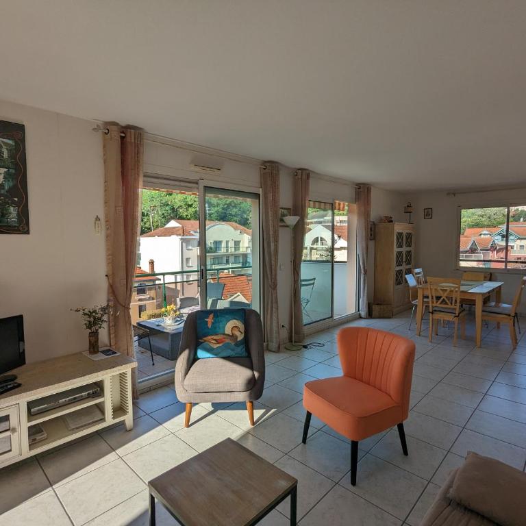 Centre Arcachon - Grand T3 Calme, Lumineux avec Terrasse et Parking, Proche Plages et Commerces - FR-1-420-8 - Apartment (5 Adults) - 15