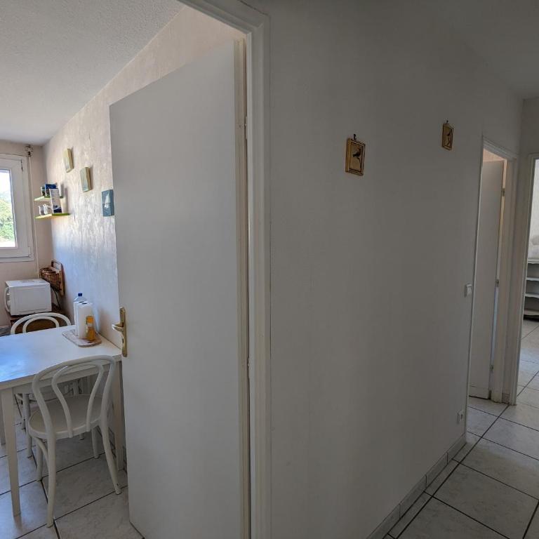 Centre Arcachon - Grand T3 Calme, Lumineux avec Terrasse et Parking, Proche Plages et Commerces - FR-1-420-8 - Apartment (5 Adults) - 17