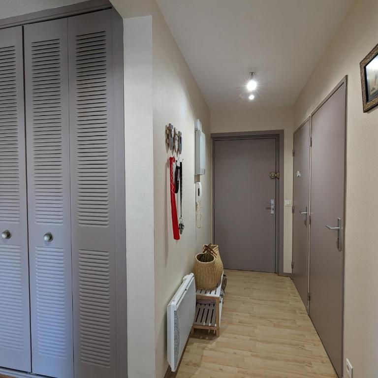 "Arcachon Centre - Agréable T2 avec Balcon, Parking Sécurisé et Équipement Bébé" - FR-1-420-64 - Apartment (4 Adults) - 5