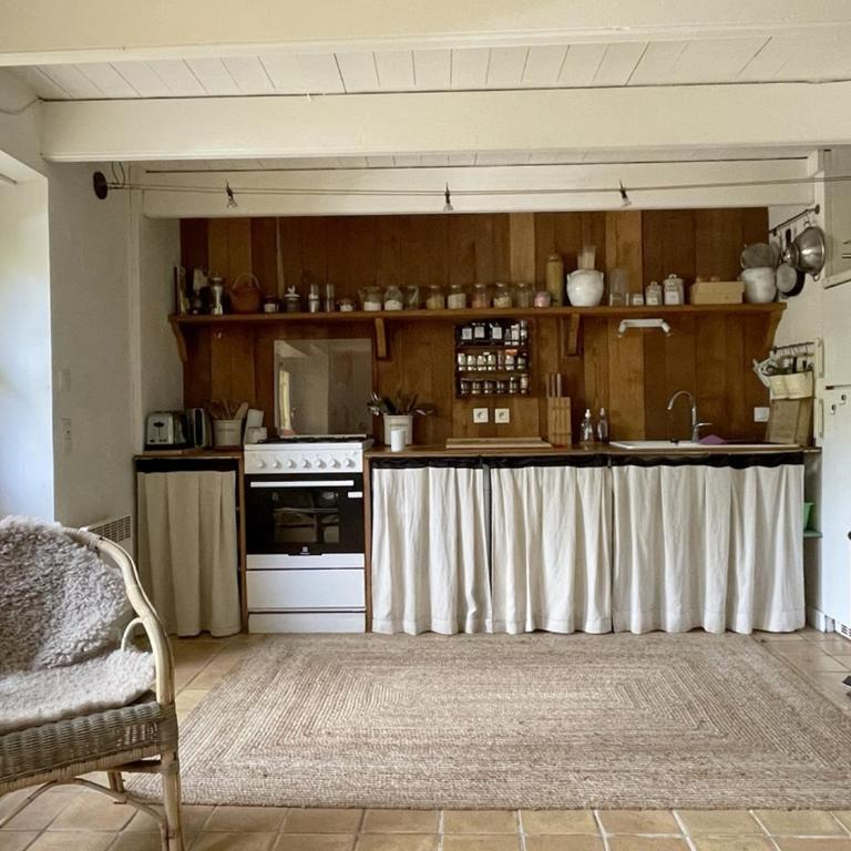 Maison de charme avec jardin clos, à 50m des commerces et proche plage, pour 8 personnes - FR-1-639-54 - Maison de Vacances - 8