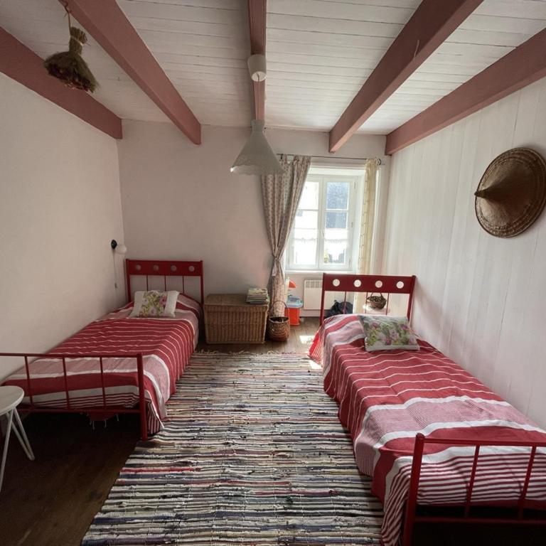Maison de charme avec jardin clos, à 50m des commerces et proche plage, pour 8 personnes - FR-1-639-54 - Maison de Vacances - 9