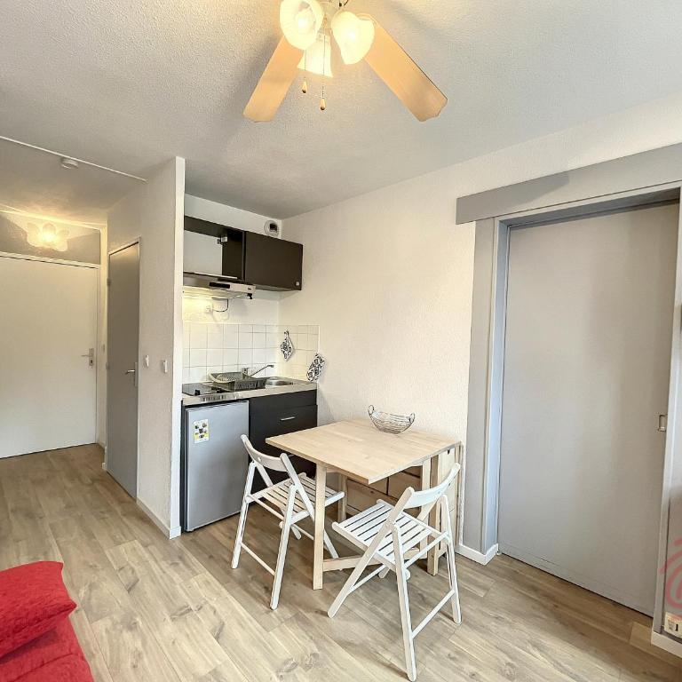 Appartement F2 avec balcon, proche des Thermes à Lamalou-les-Bains, Animaux Acceptés, Parking Gratuit - Appartamento con 1 Camera da Letto - 17