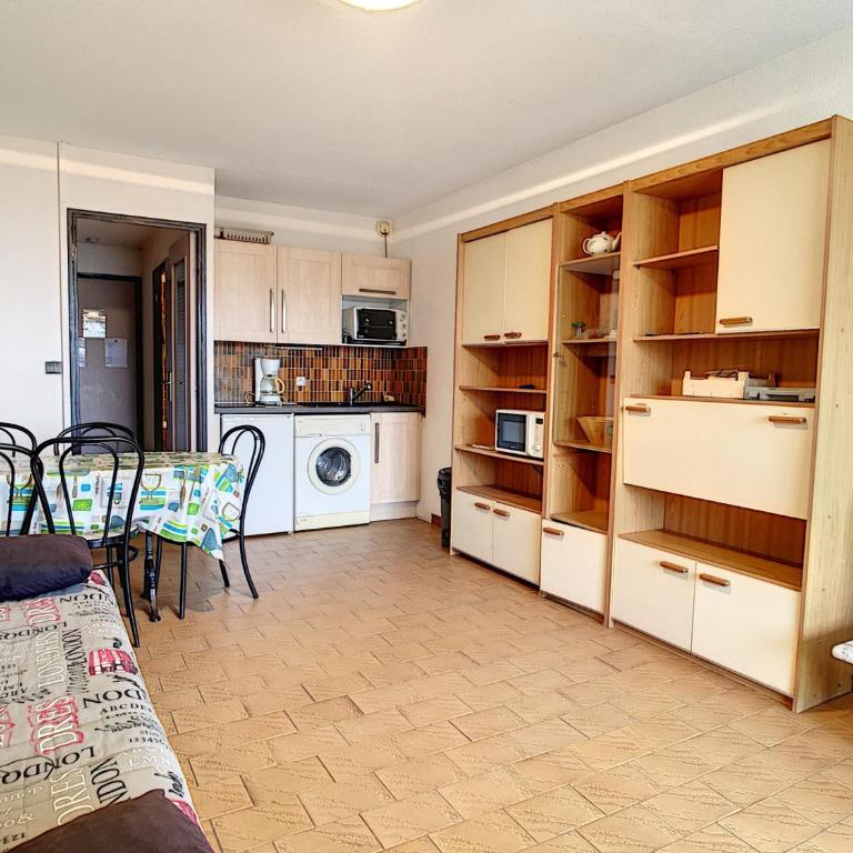 Studio cabine à Palavas-les-Flots - 4 couchages, parking et WIFI - Appartement 1 Chambre - 3
