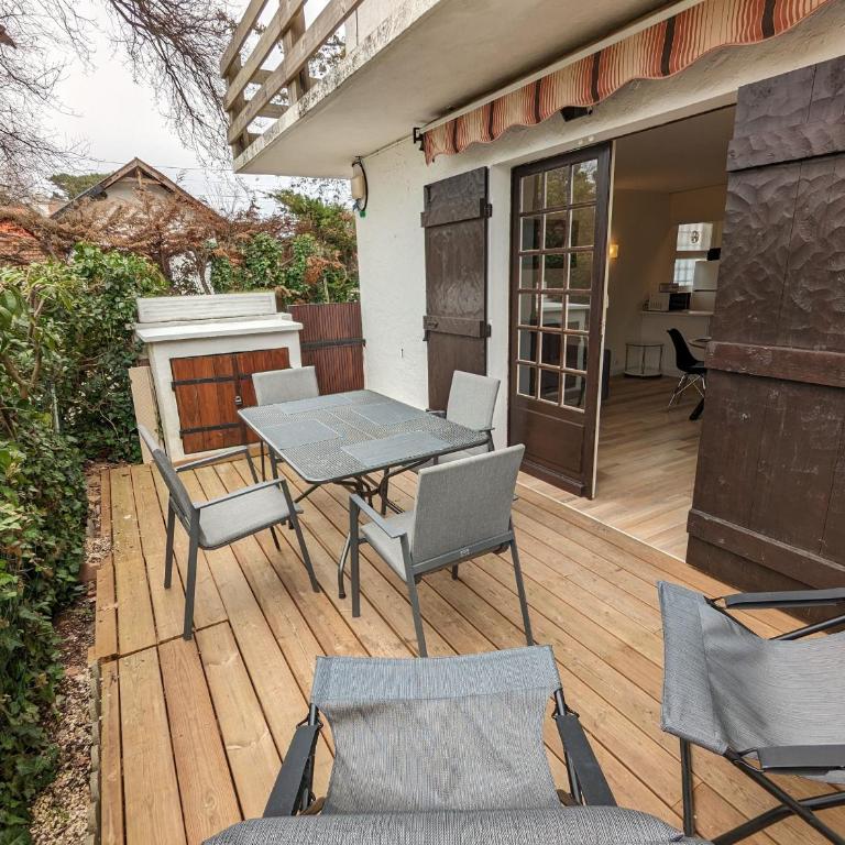 Charmant Studio Cabine avec Grande Terrasse et Proximité Plage à Arcachon - FR-1-420-125 - Appartement - 1