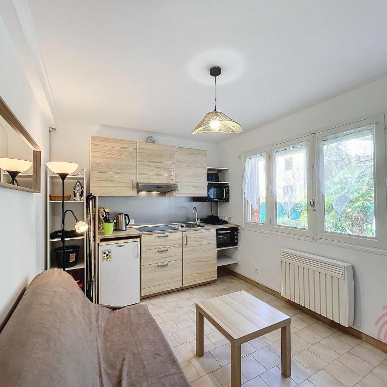 Charmant T2 avec terrasse Sud, parking, WiFi, animaux acceptés - proche thermes et centre Lamalou - FR-1-451-192 - Apartment mit 1 Schlafzimmer - 2