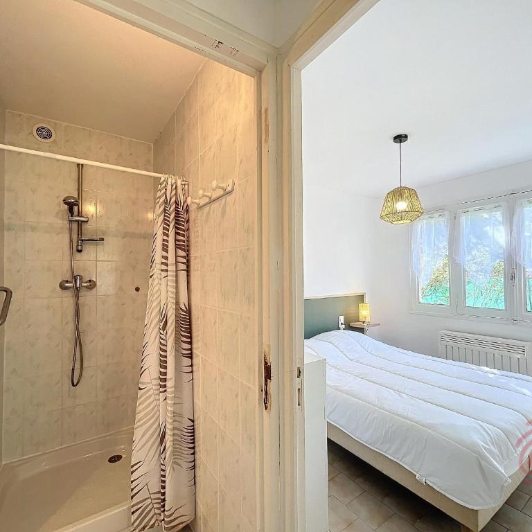 Charmant T2 avec terrasse Sud, parking, WiFi, animaux acceptés - proche thermes et centre Lamalou - FR-1-451-192 - Apartment mit 1 Schlafzimmer - 12